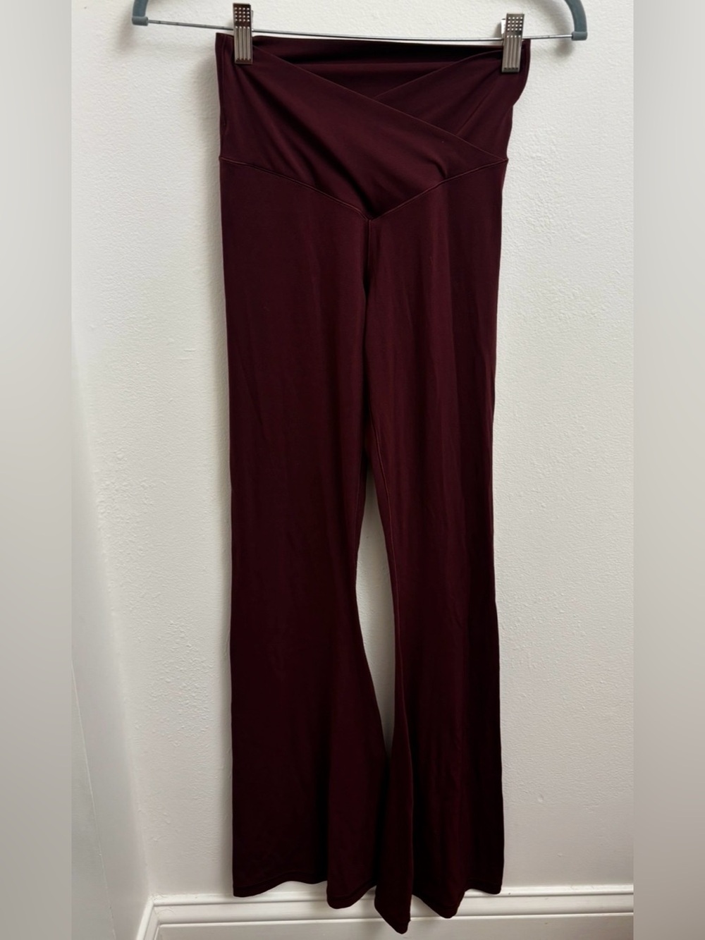 OFFLINE by Aerie Flare Legging Yoga Pants High Waisted Cross Over Waist Burgundy